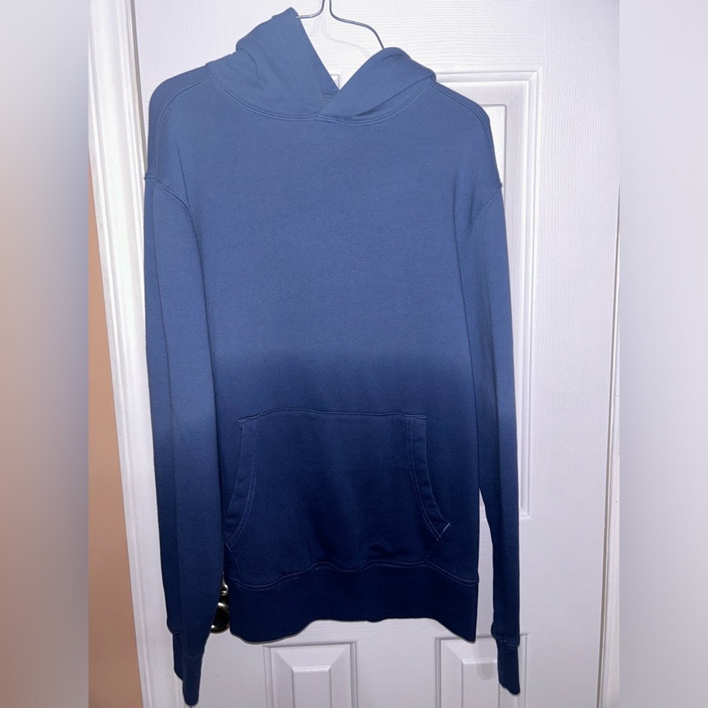 Mens or Unisex Hoodie / Lightly worn / No tears or stains / Size Small